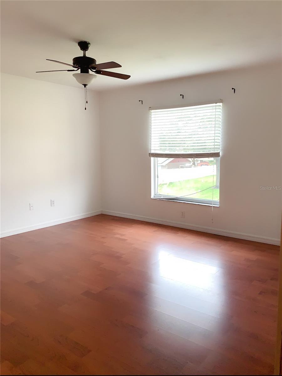 Image 10 of 20 For 8013 Sutton Terrace Lane