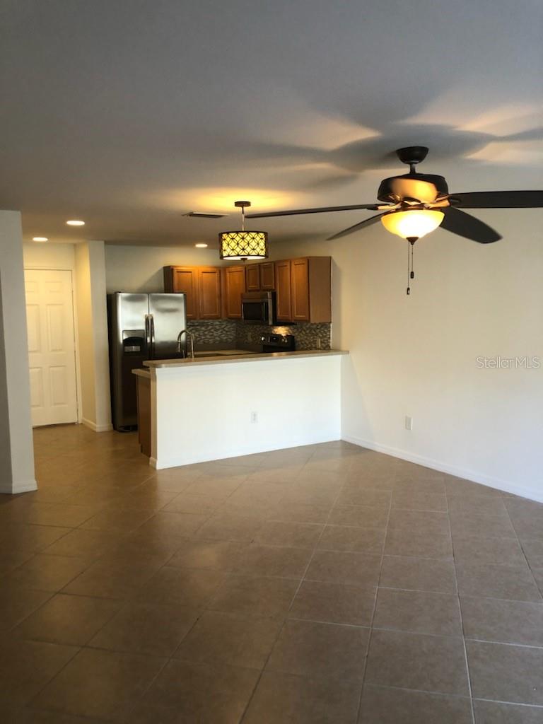 Image 5 of 20 For 8013 Sutton Terrace Lane