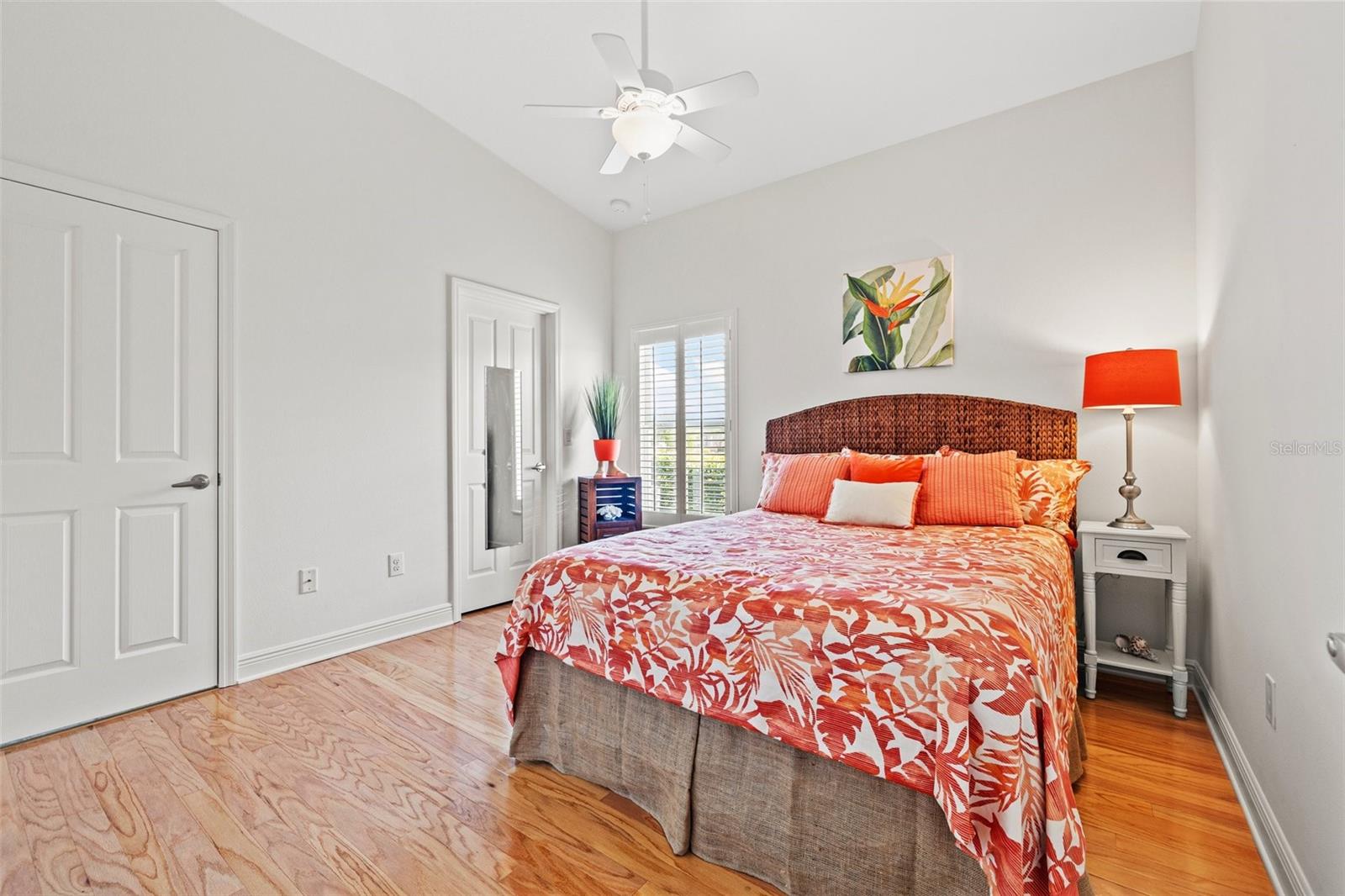 Image 25 of 40 For 13953 Thoroughbred Drive