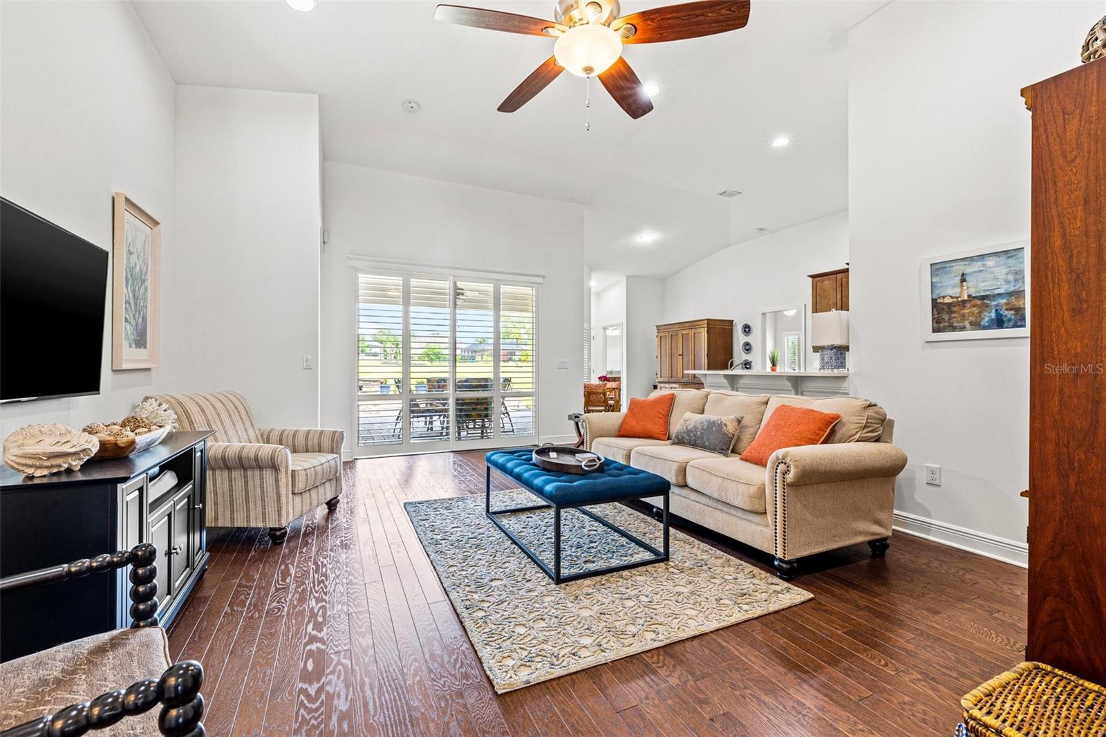 Image 6 of 40 For 13953 Thoroughbred Drive