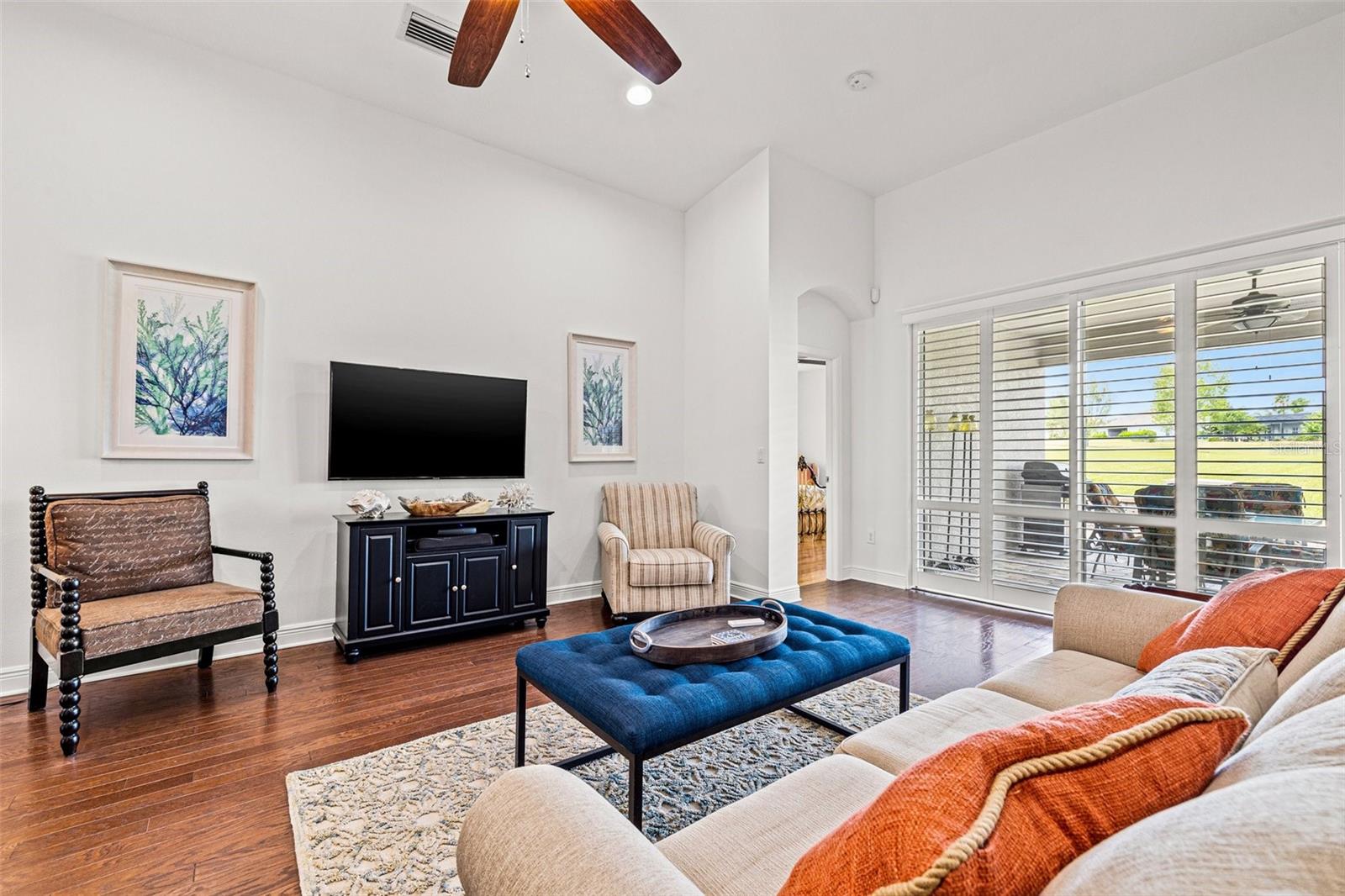 Image 8 of 40 For 13953 Thoroughbred Drive