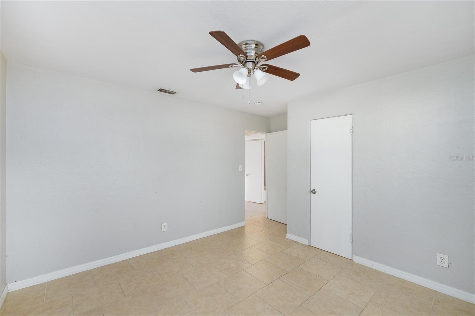 Image 16 of 18 For 2728 39th Avenue N