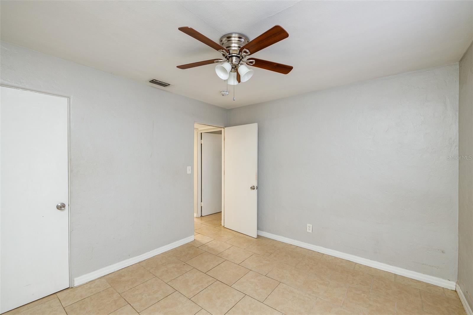 Image 18 of 18 For 2728 39th Avenue N