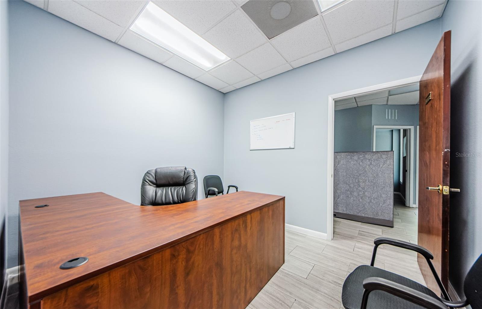 Image 16 of 26 For 701 Enterprise Road E 100