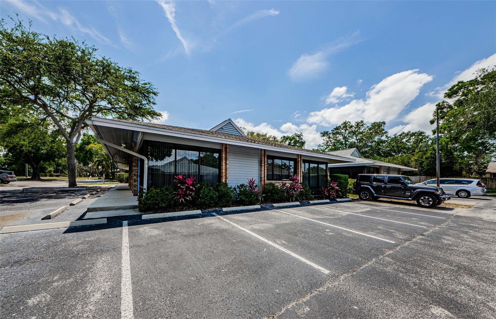 Image 21 of 26 For 701 Enterprise Road E 100