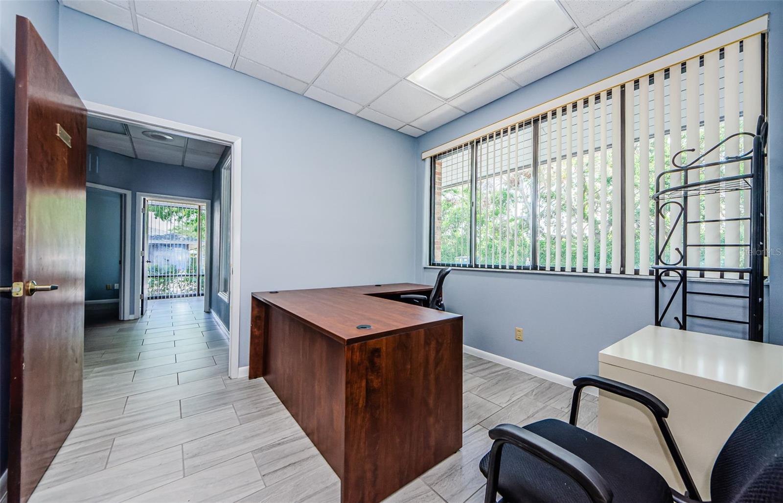 Image 5 of 26 For 701 Enterprise Road E 100
