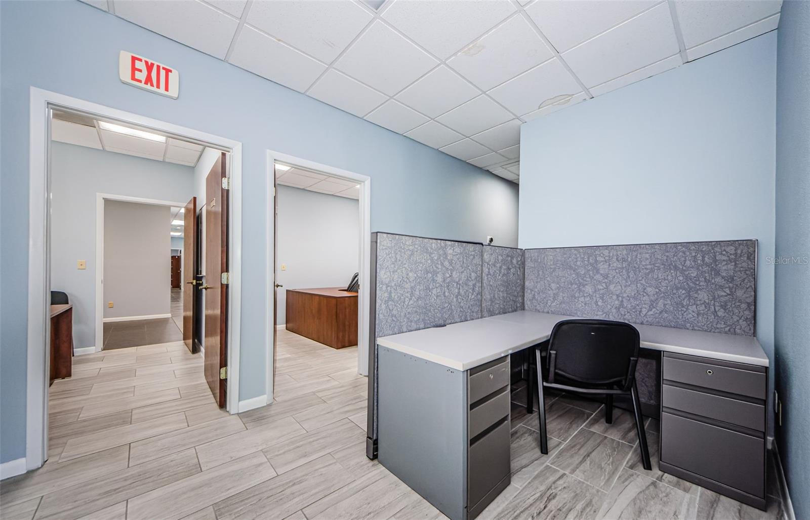 Image 6 of 26 For 701 Enterprise Road E 100