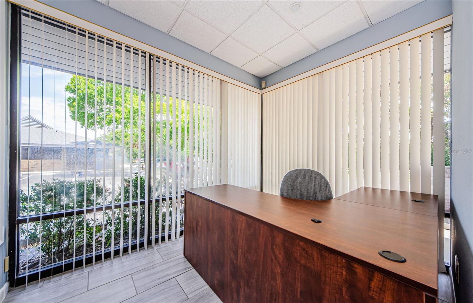 Image 7 of 26 For 701 Enterprise Road E 100