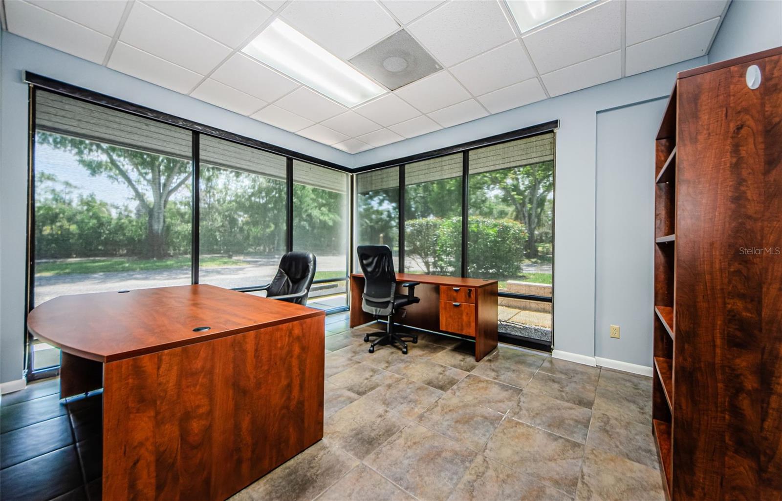Image 8 of 26 For 701 Enterprise Road E 100