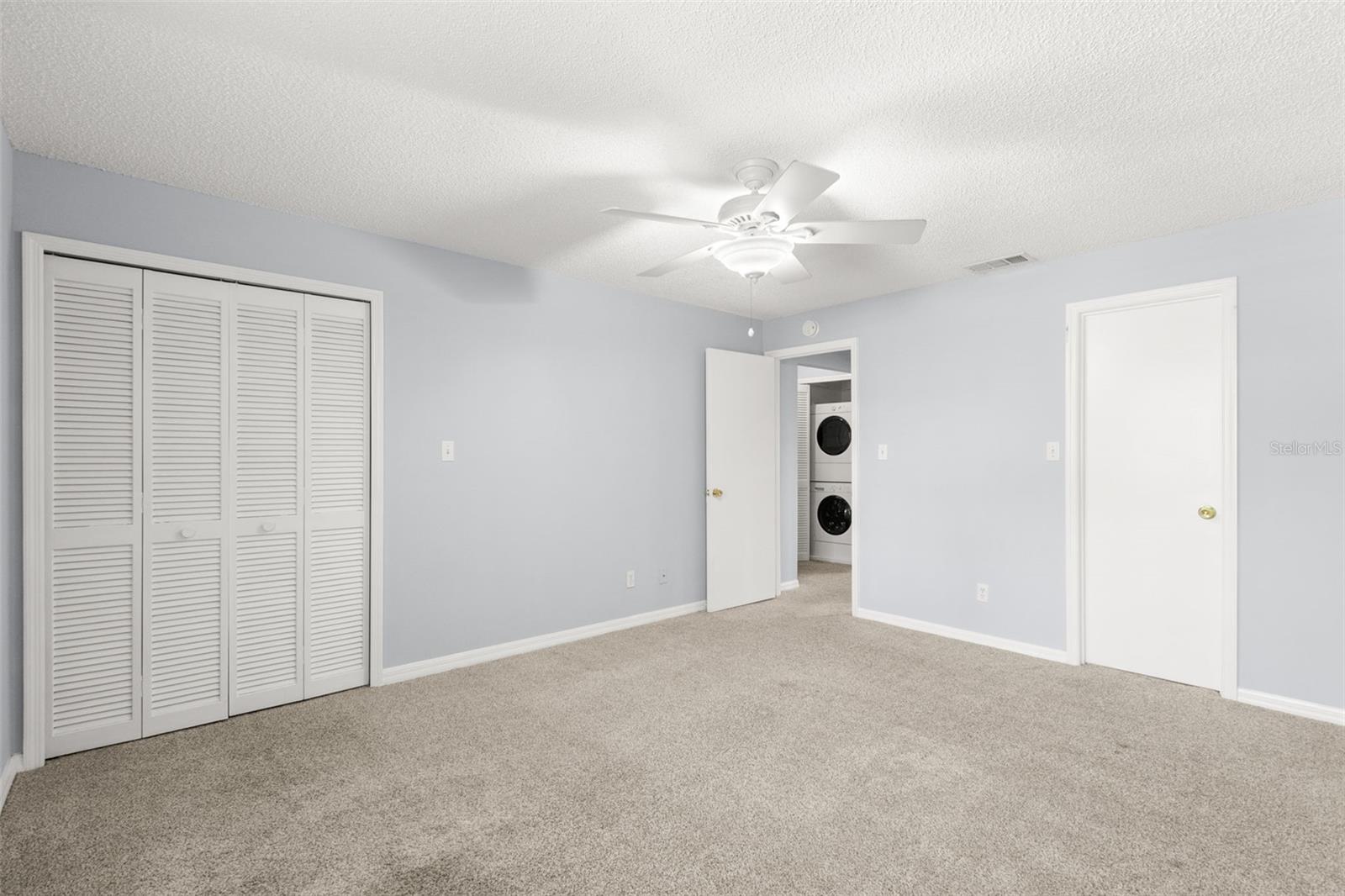 Image 7 of 12 For 408 Arrawana Avenue A5