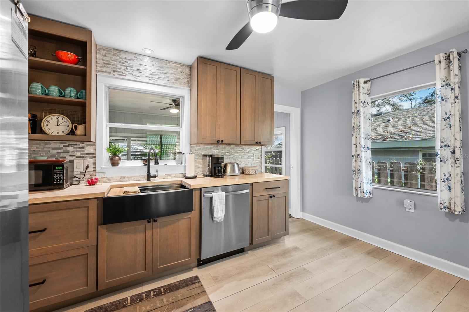 Image 11 of 29 For 4921 24th Avenue S