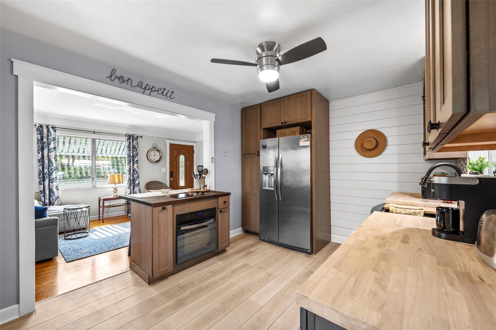 Image 12 of 29 For 4921 24th Avenue S