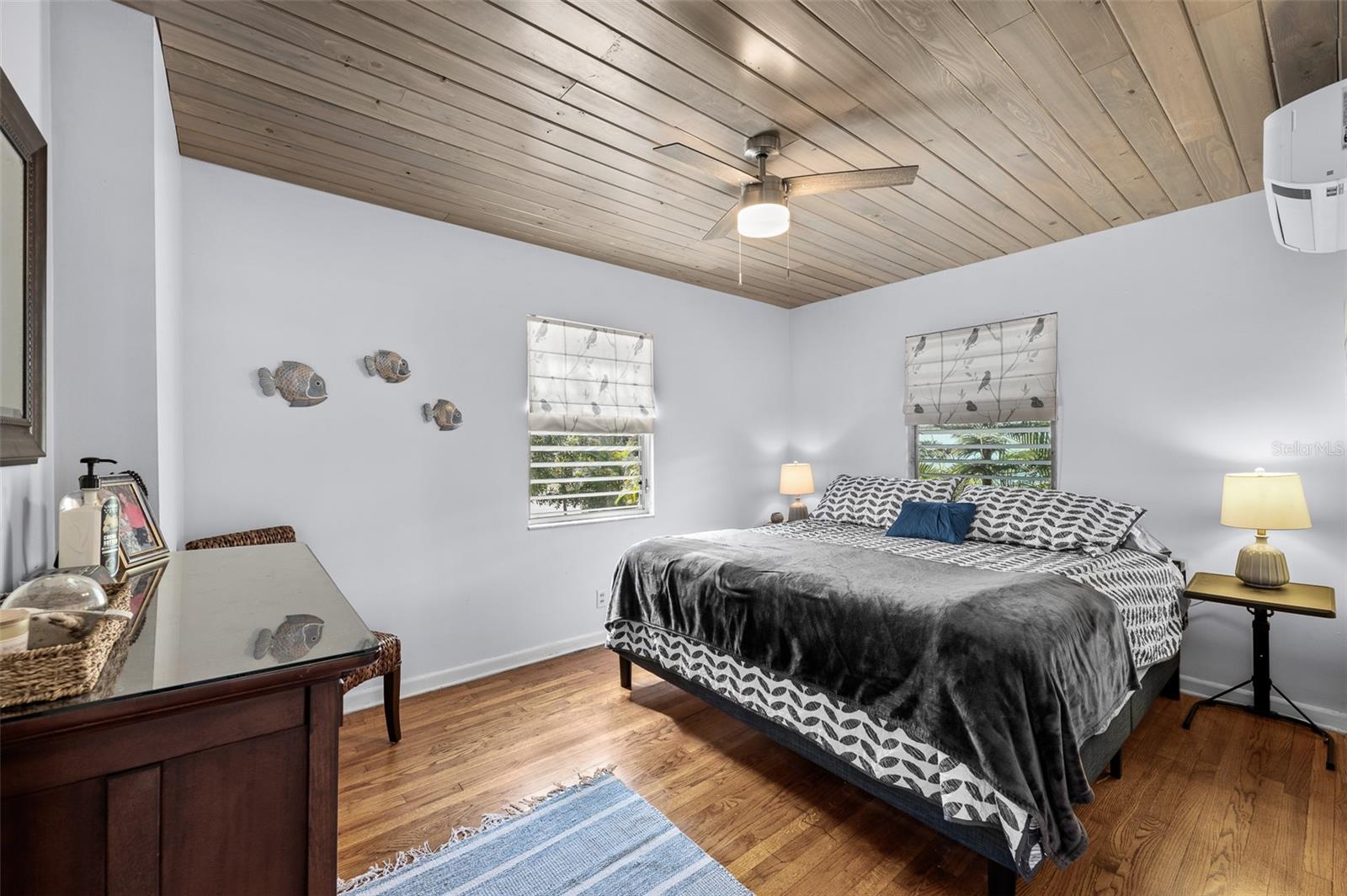 Image 15 of 29 For 4921 24th Avenue S