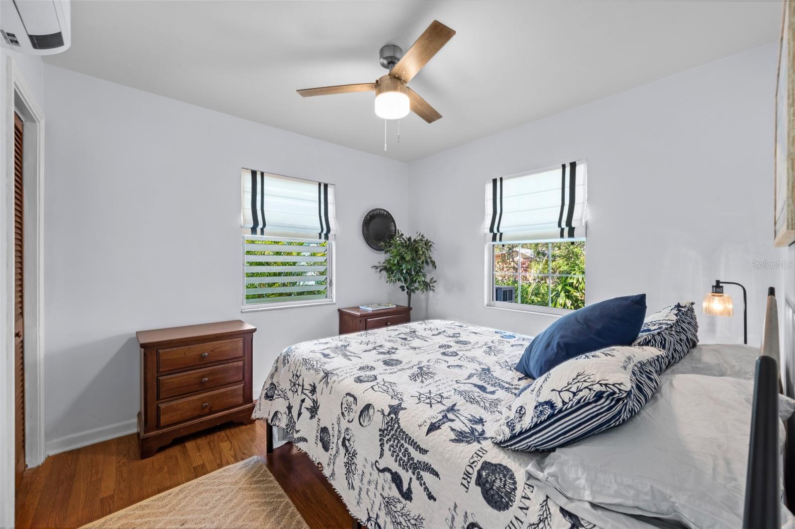 Image 17 of 29 For 4921 24th Avenue S