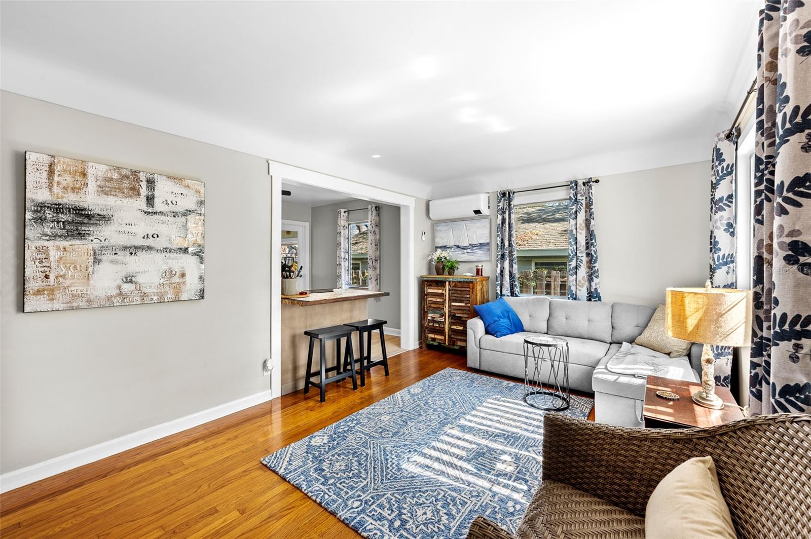 Image 3 of 29 For 4921 24th Avenue S