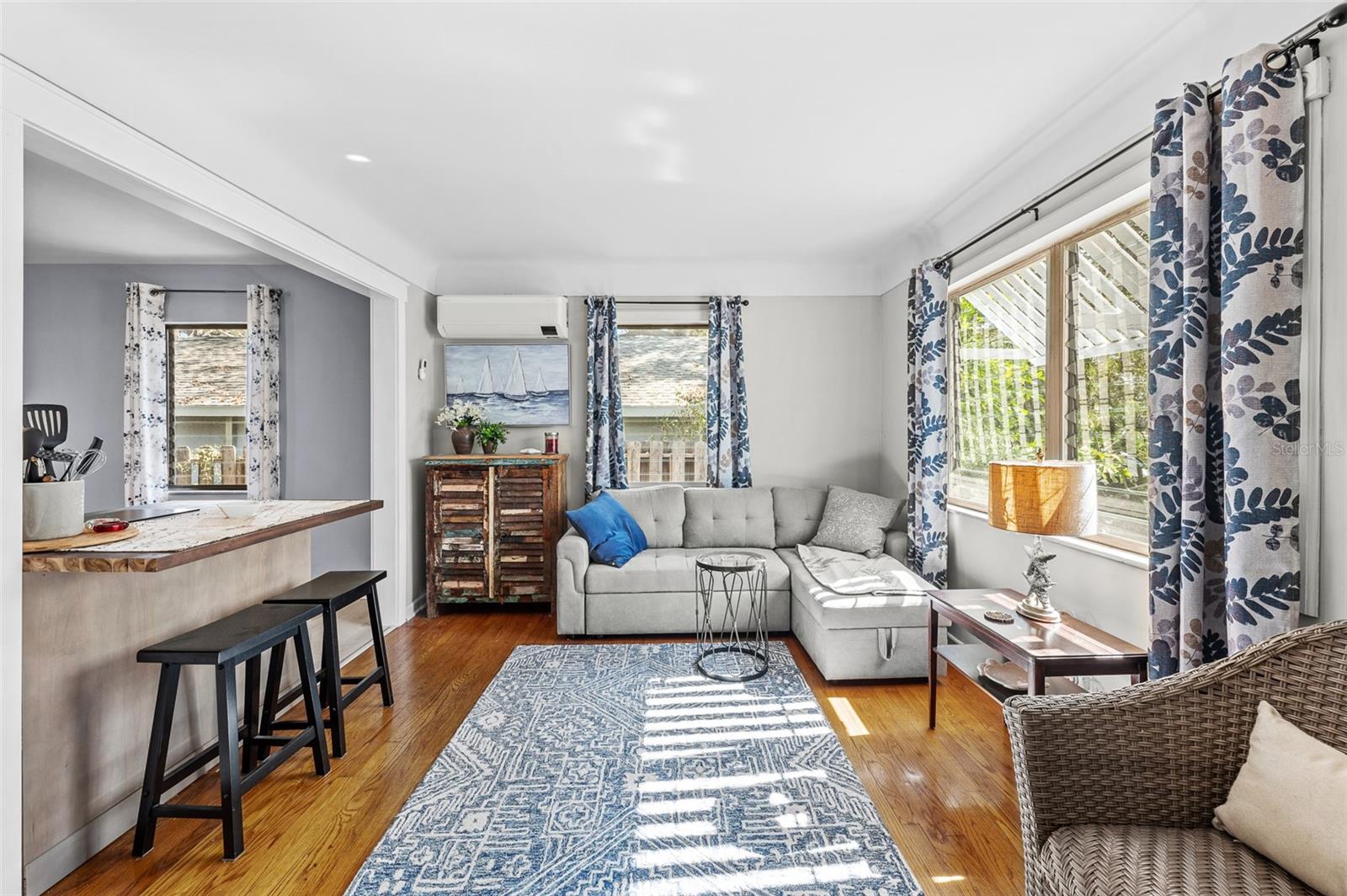Image 4 of 29 For 4921 24th Avenue S