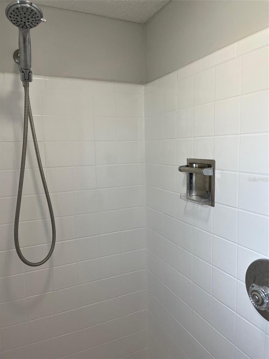 Image 24 of 52 For 10627 Mira Vista Drive