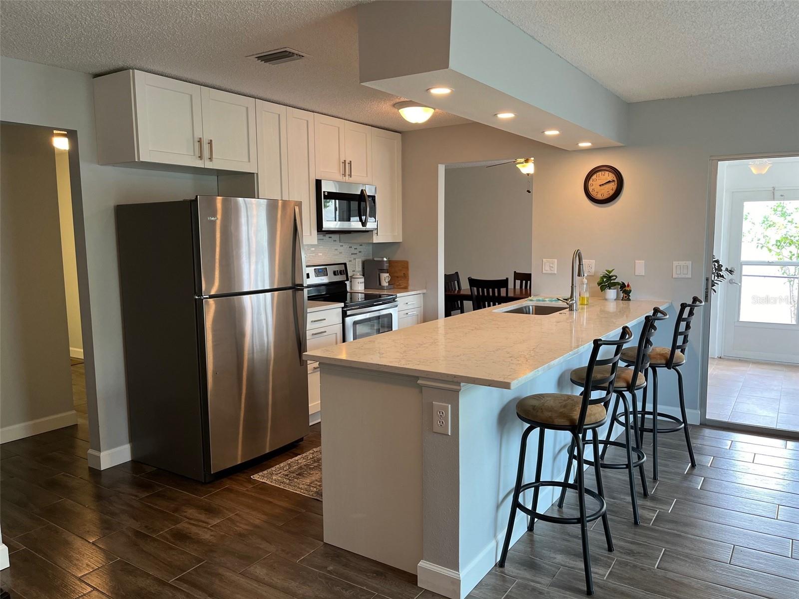 Image 7 of 52 For 10627 Mira Vista Drive