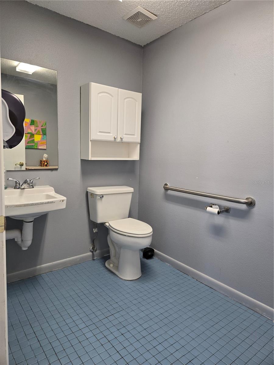 Listing photo id 20 for 8726 Old County Road 54