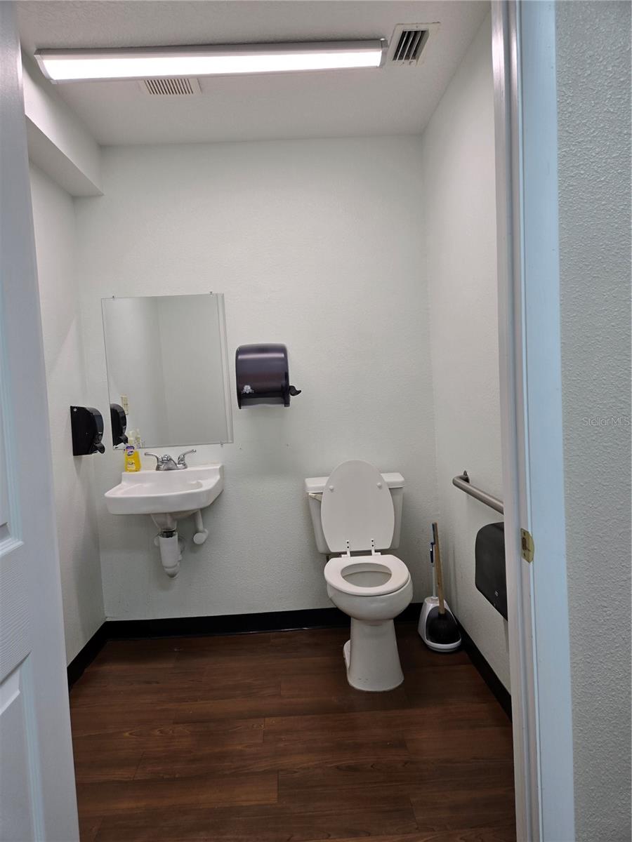 Listing photo id 27 for 8726 Old County Road 54