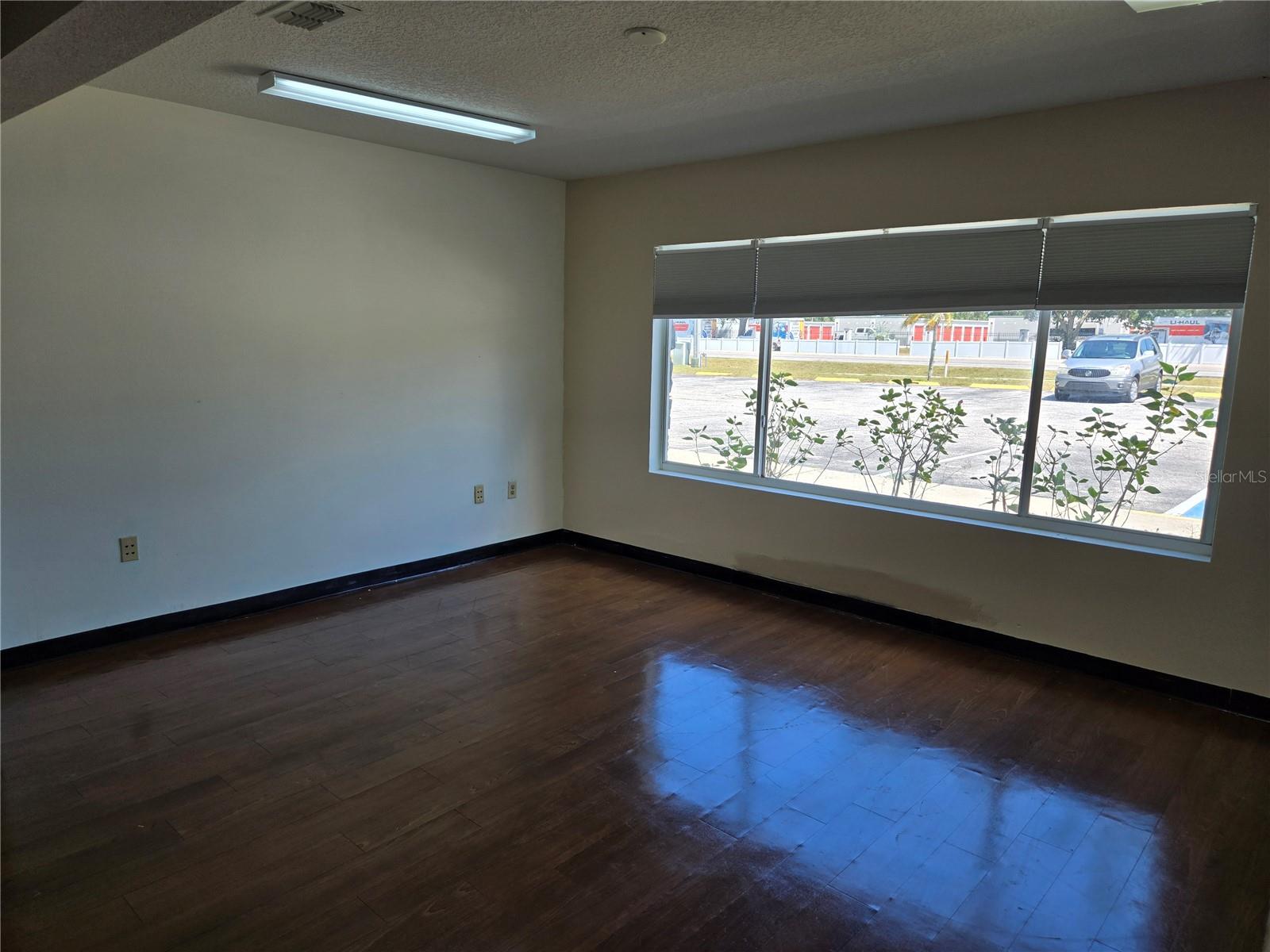 Listing photo id 30 for 8726 Old County Road 54