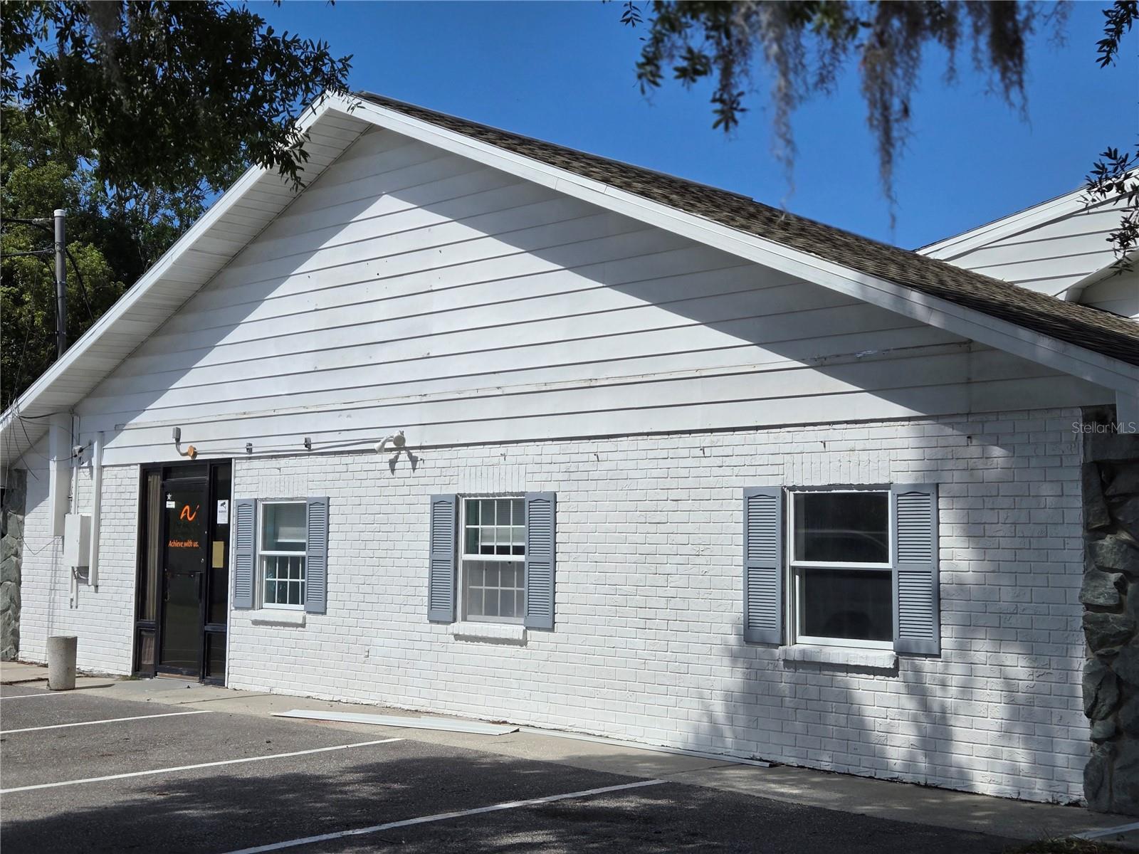 Listing photo id 4 for 8726 Old County Road 54