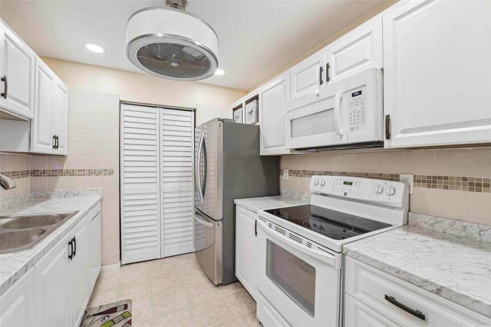 Image 15 of 46 For 1515 12th Court Se Unit 55