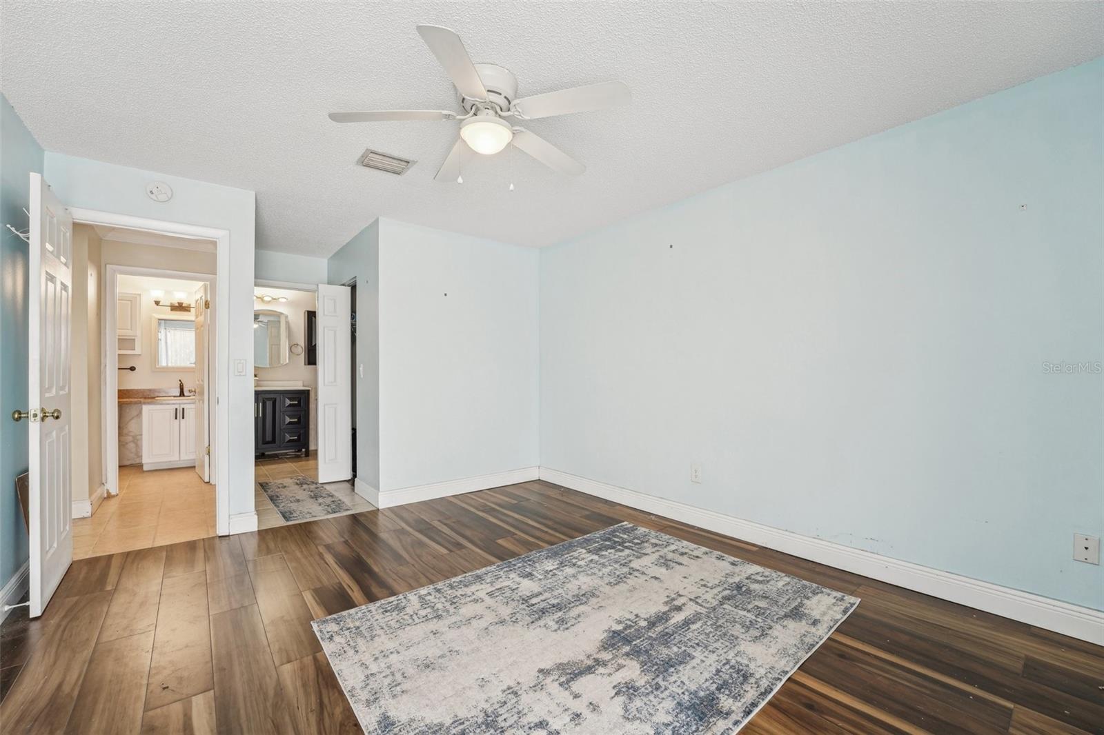 Image 30 of 46 For 1515 12th Court Se Unit 55