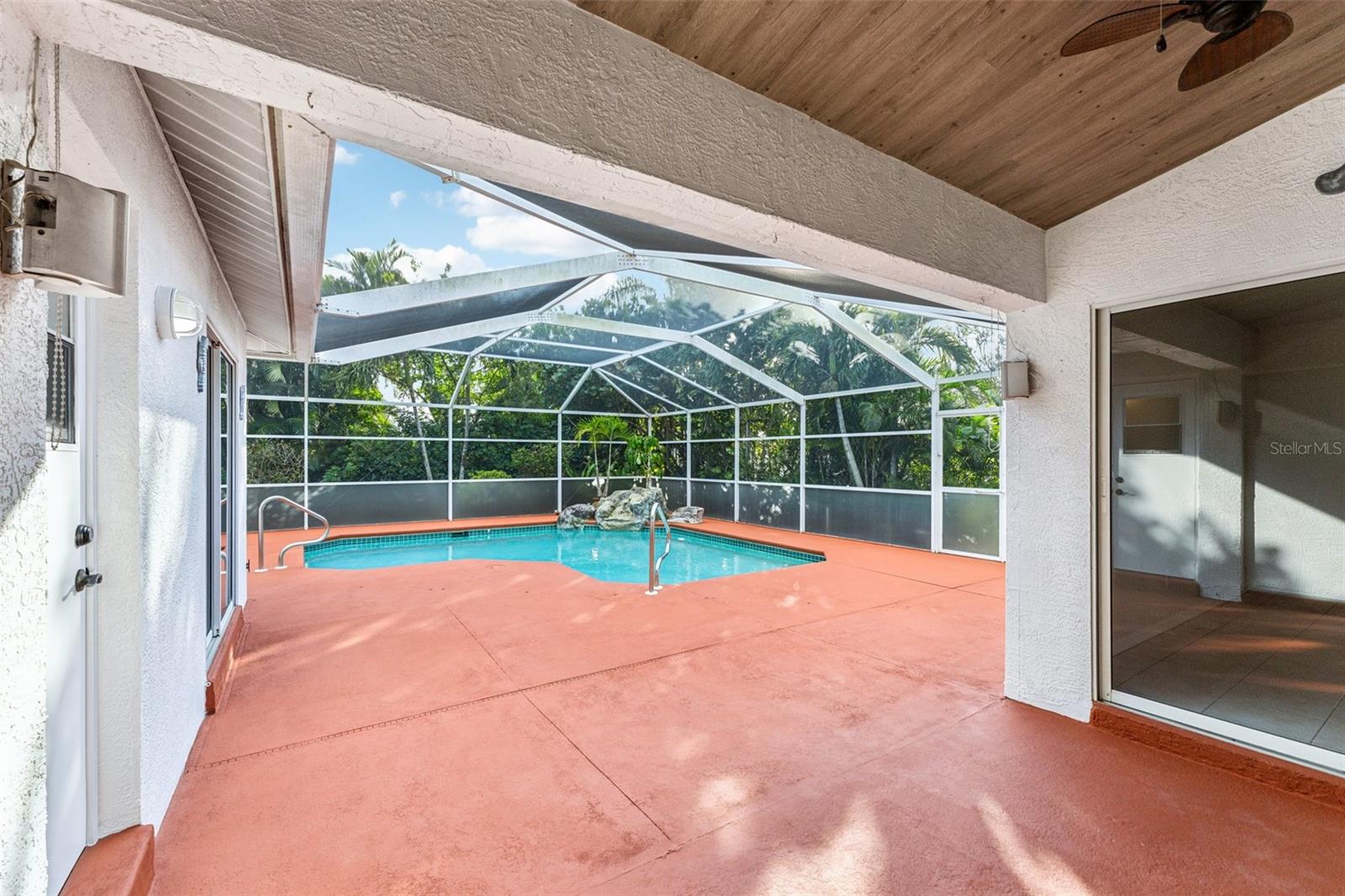 Image 11 of 27 For 926 37th Street