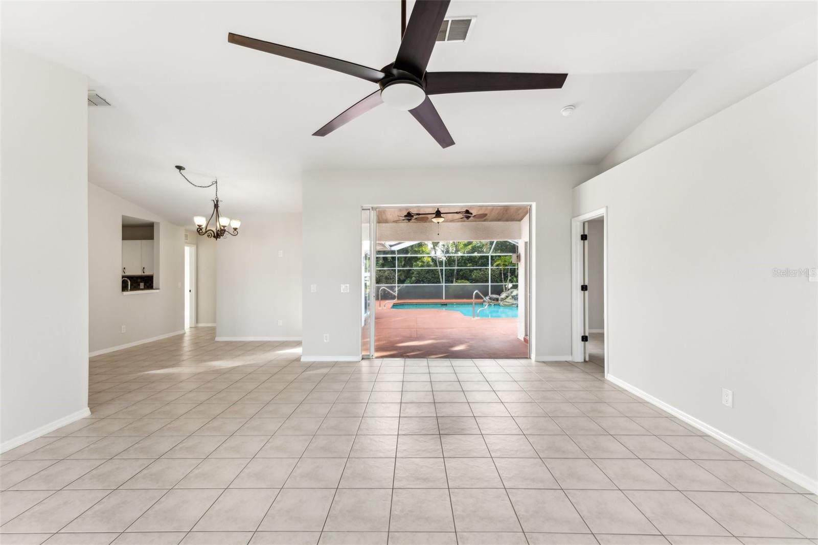Image 14 of 27 For 926 37th Street