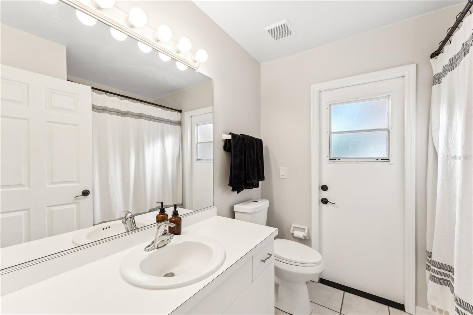 Image 25 of 27 For 926 37th Street