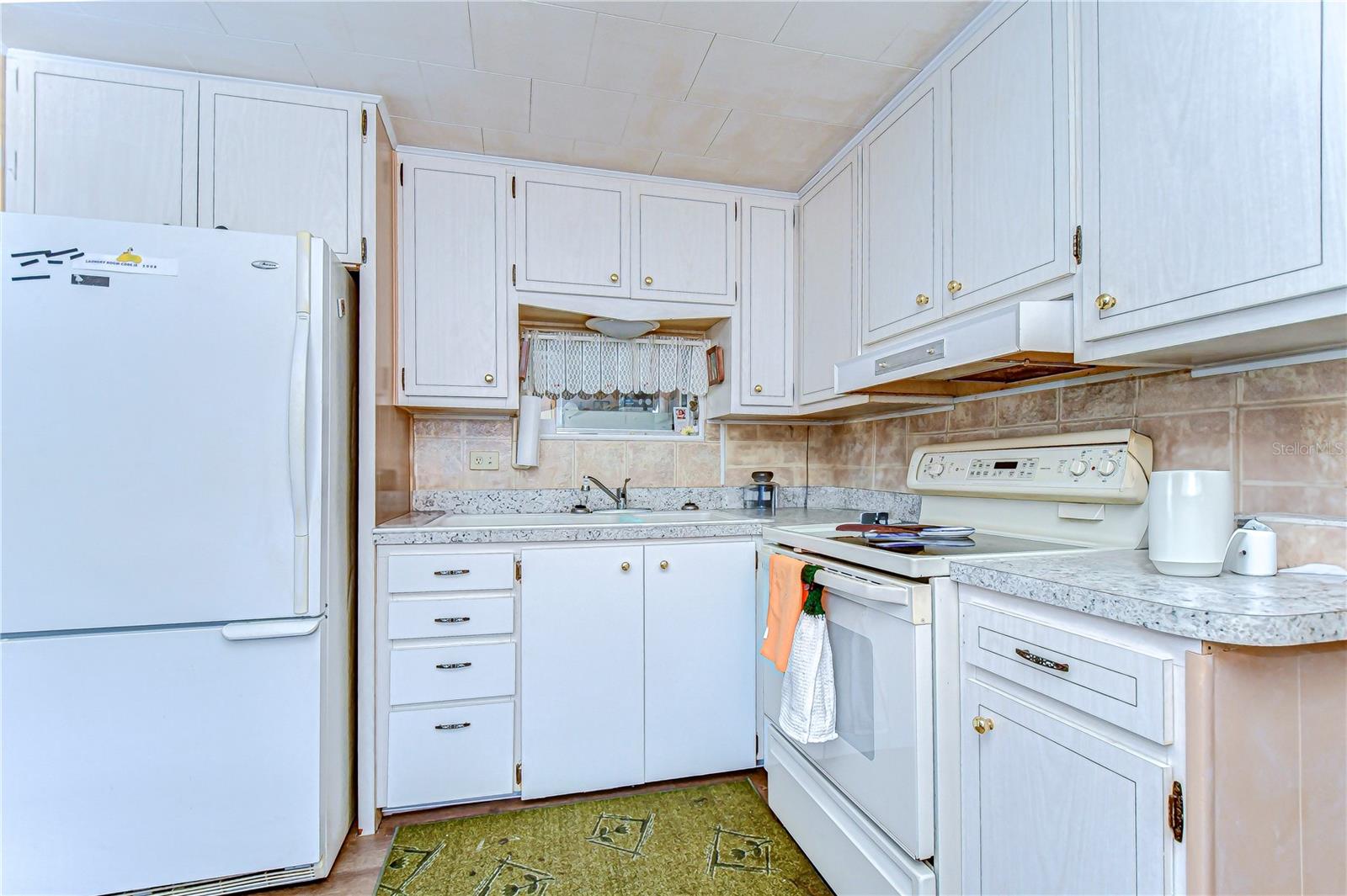 Image 12 of 34 For 6046 Harriet Street