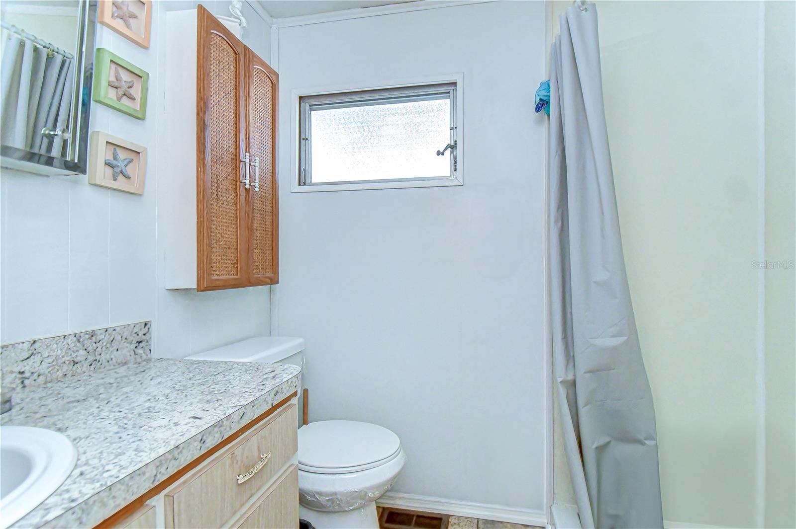 Image 18 of 34 For 6046 Harriet Street