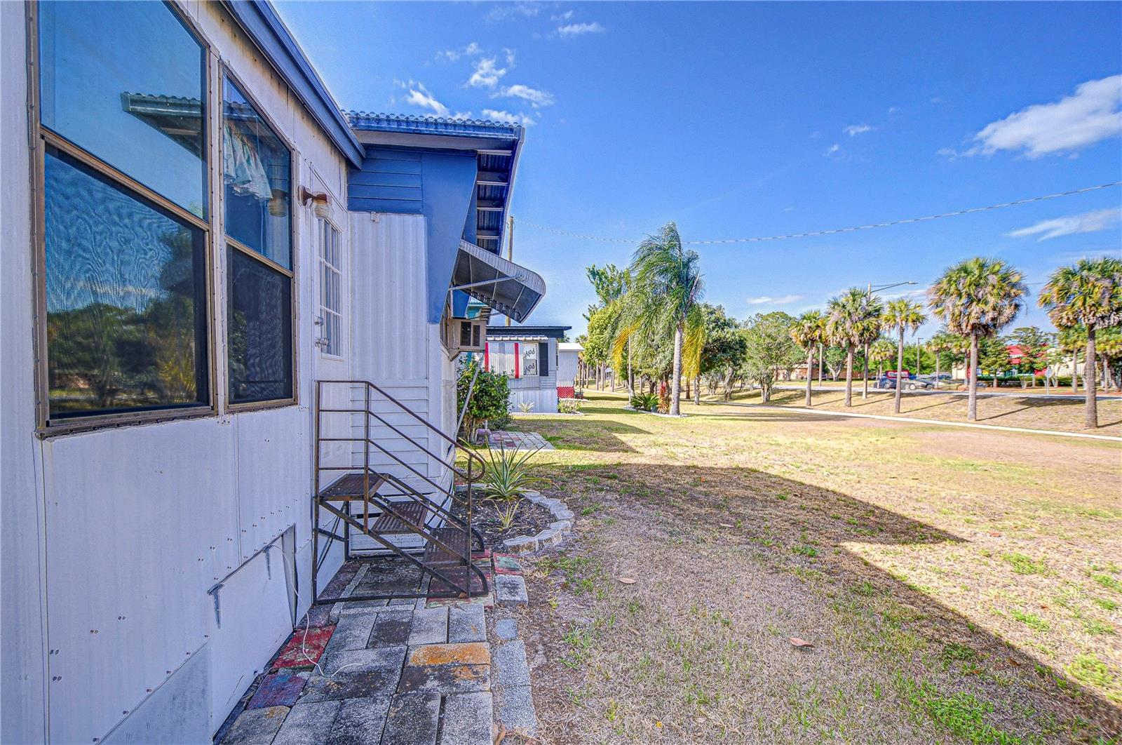 Image 31 of 34 For 6046 Harriet Street