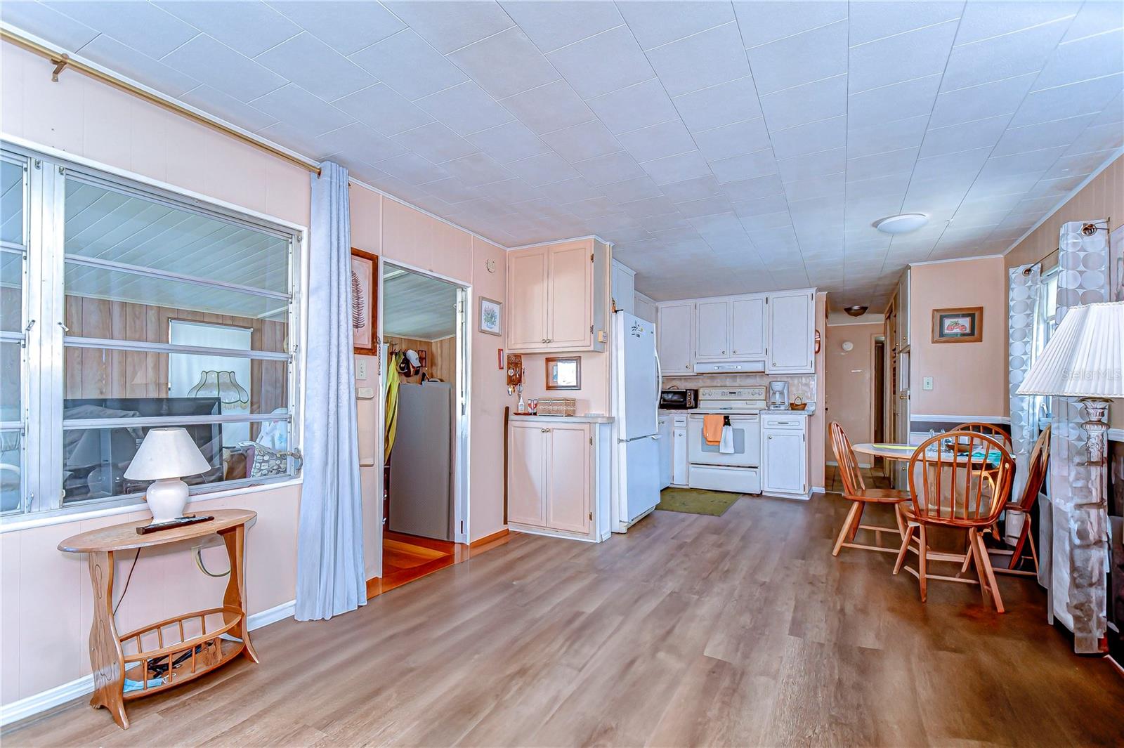 Image 6 of 34 For 6046 Harriet Street