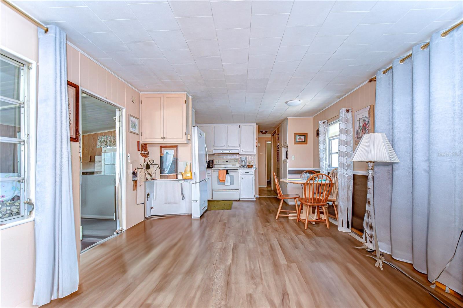 Image 7 of 34 For 6046 Harriet Street
