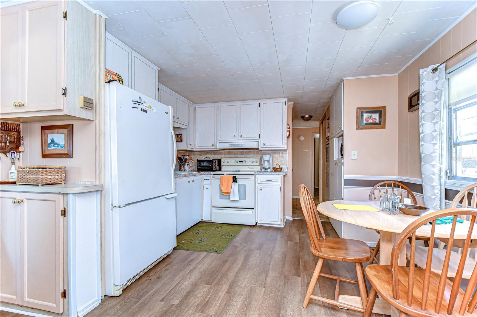 Image 9 of 34 For 6046 Harriet Street