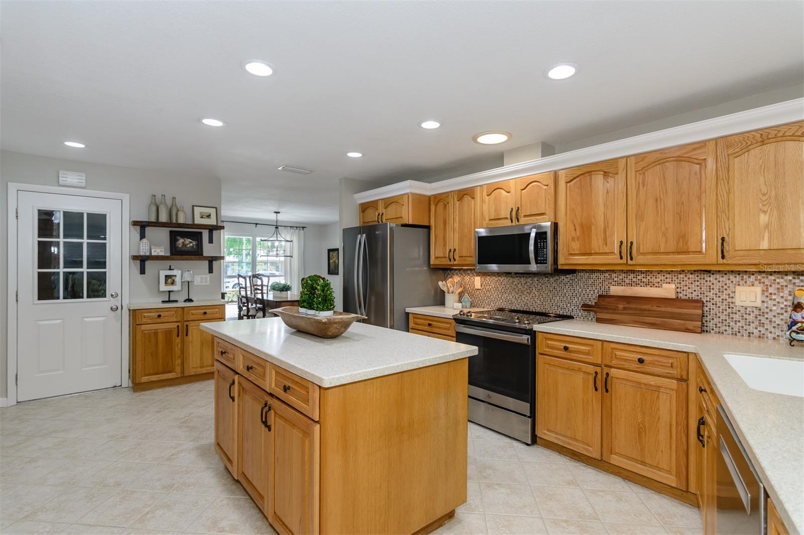 Image 17 of 66 For 2831 Quail Hollow Road W