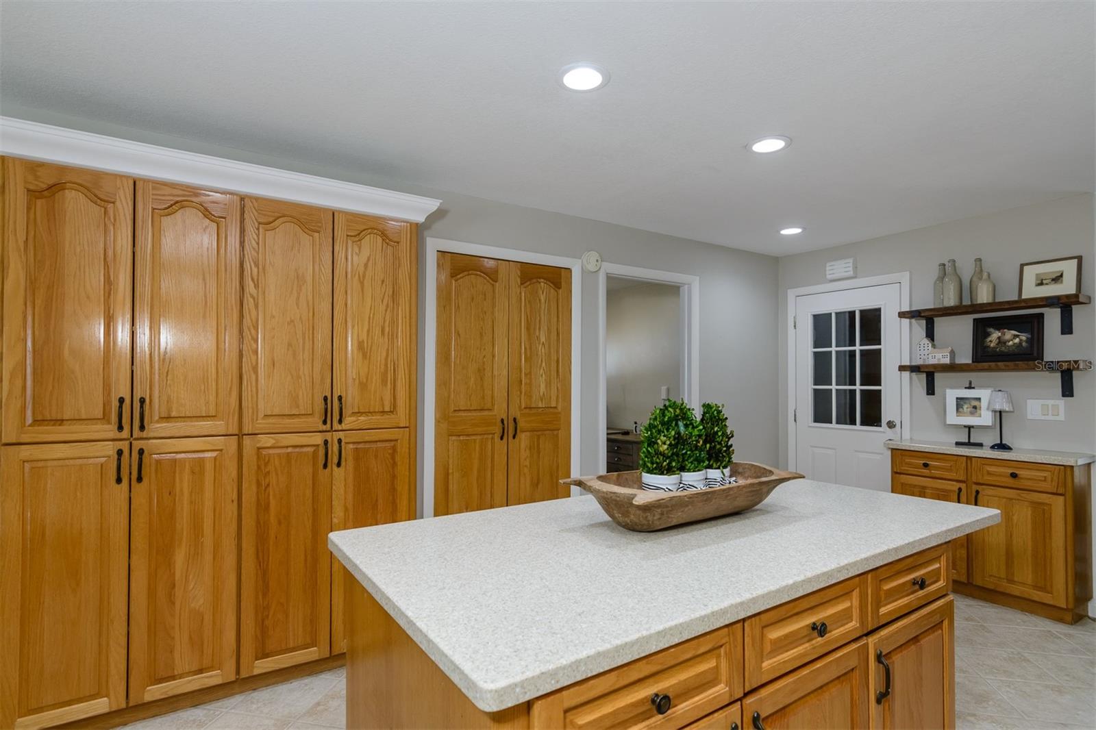 Image 18 of 66 For 2831 Quail Hollow Road W