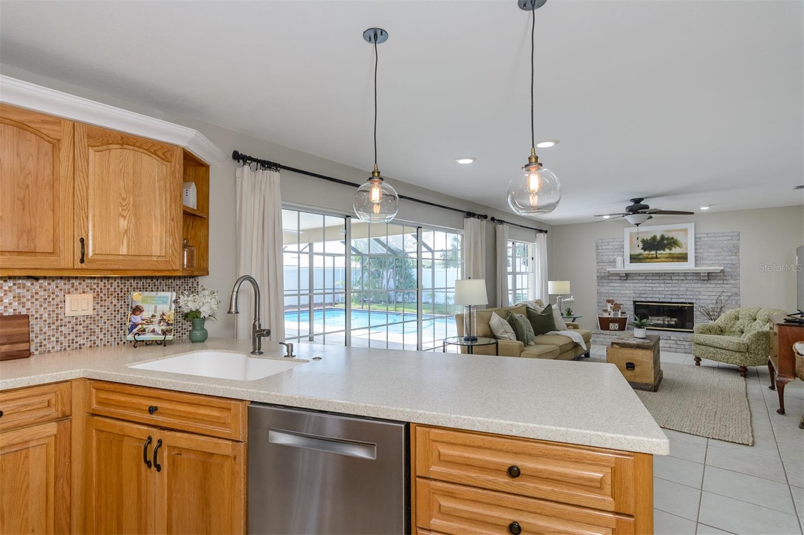 Image 19 of 66 For 2831 Quail Hollow Road W