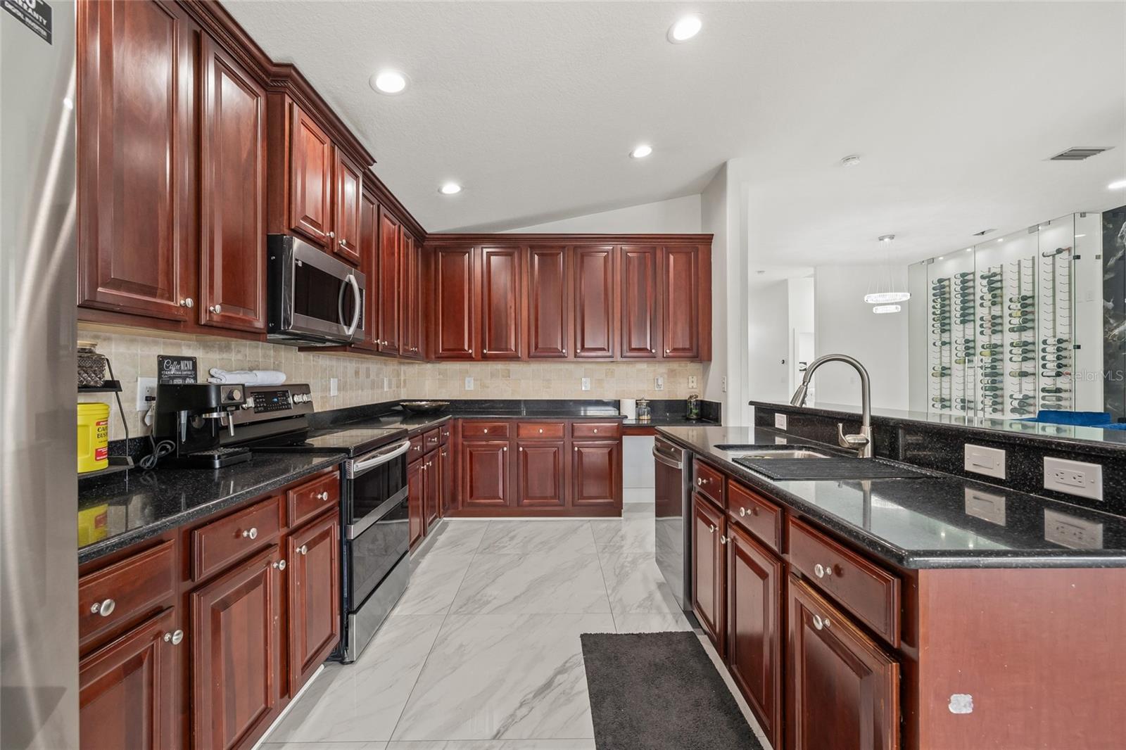 Image 15 of 54 For 3825 Beneraid Street