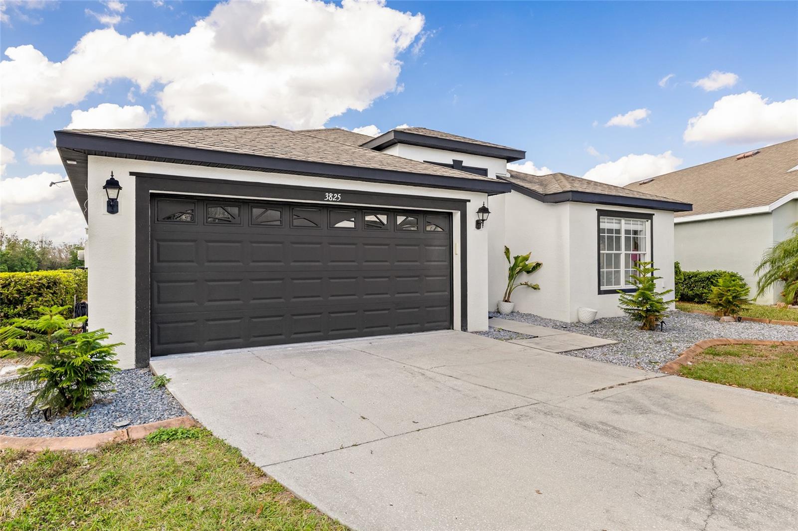Image 3 of 54 For 3825 Beneraid Street