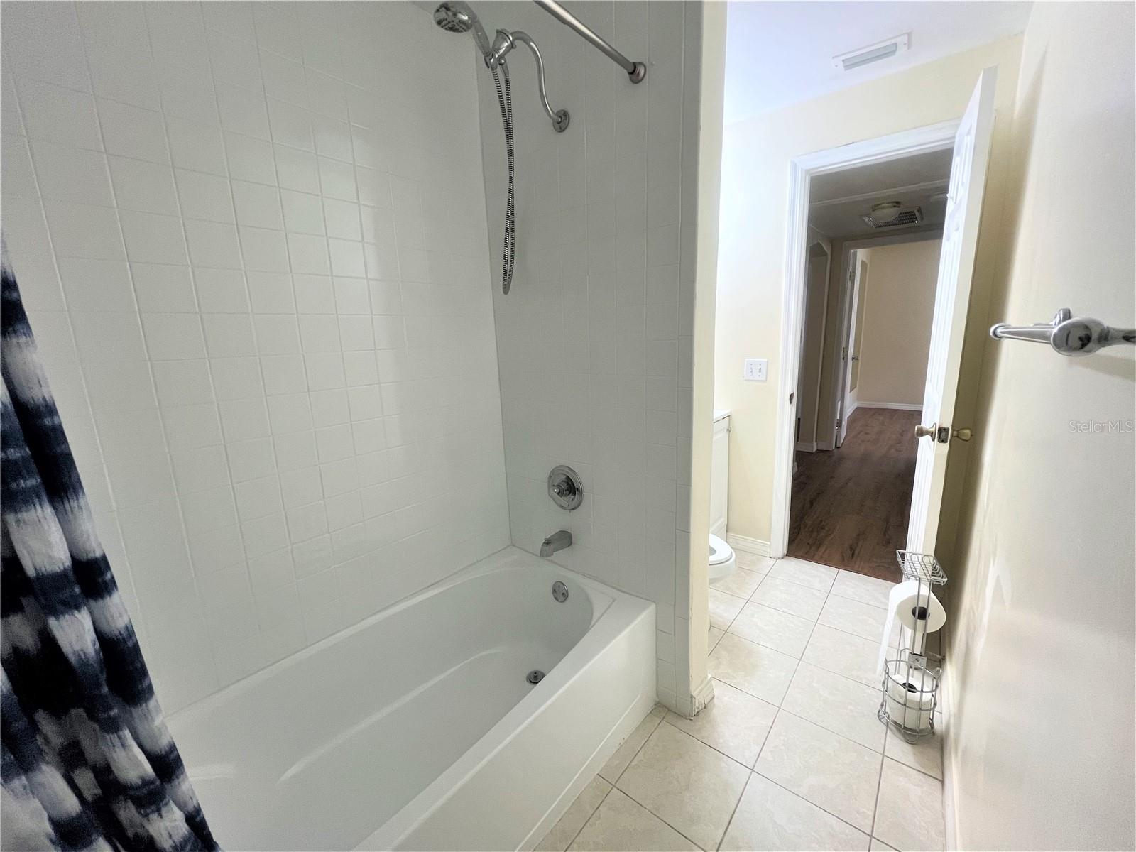 Image 14 of 20 For 6025 Cedar Street Ne