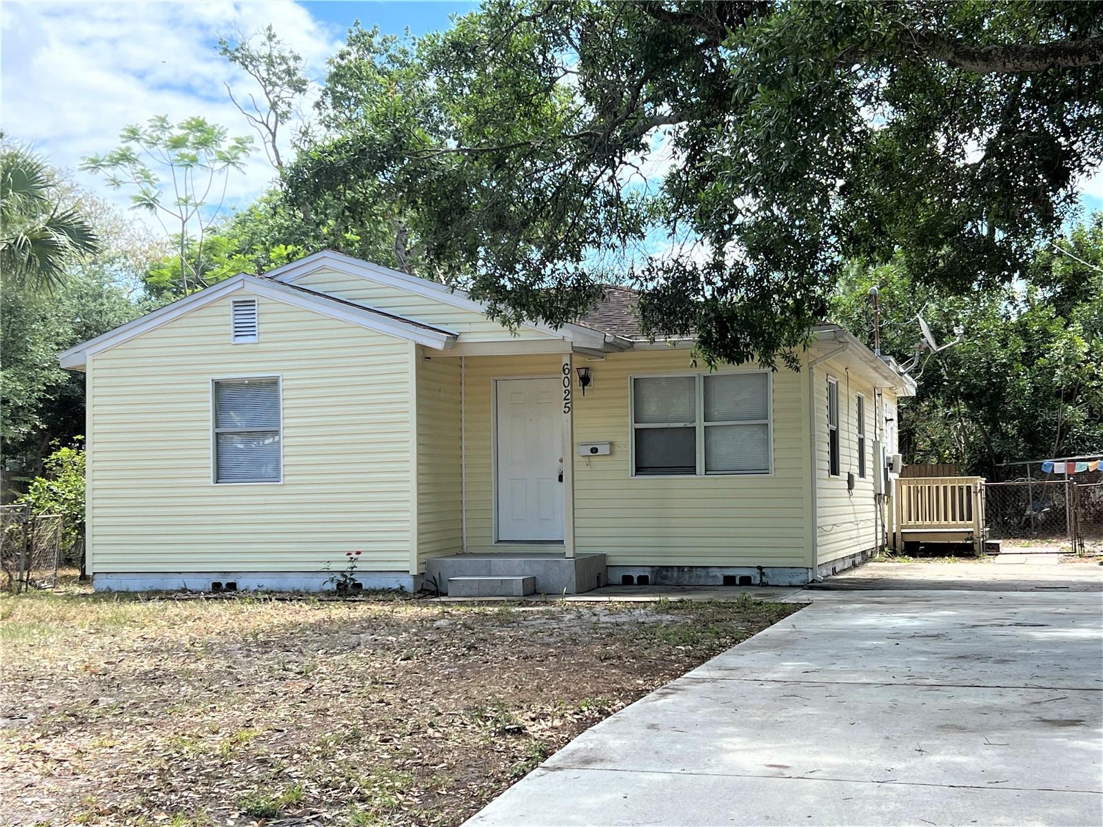 Image 2 of 20 For 6025 Cedar Street Ne