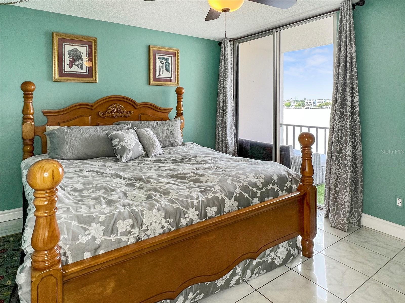 Image 9 of 31 For 7645 Sun Island Drive S 207