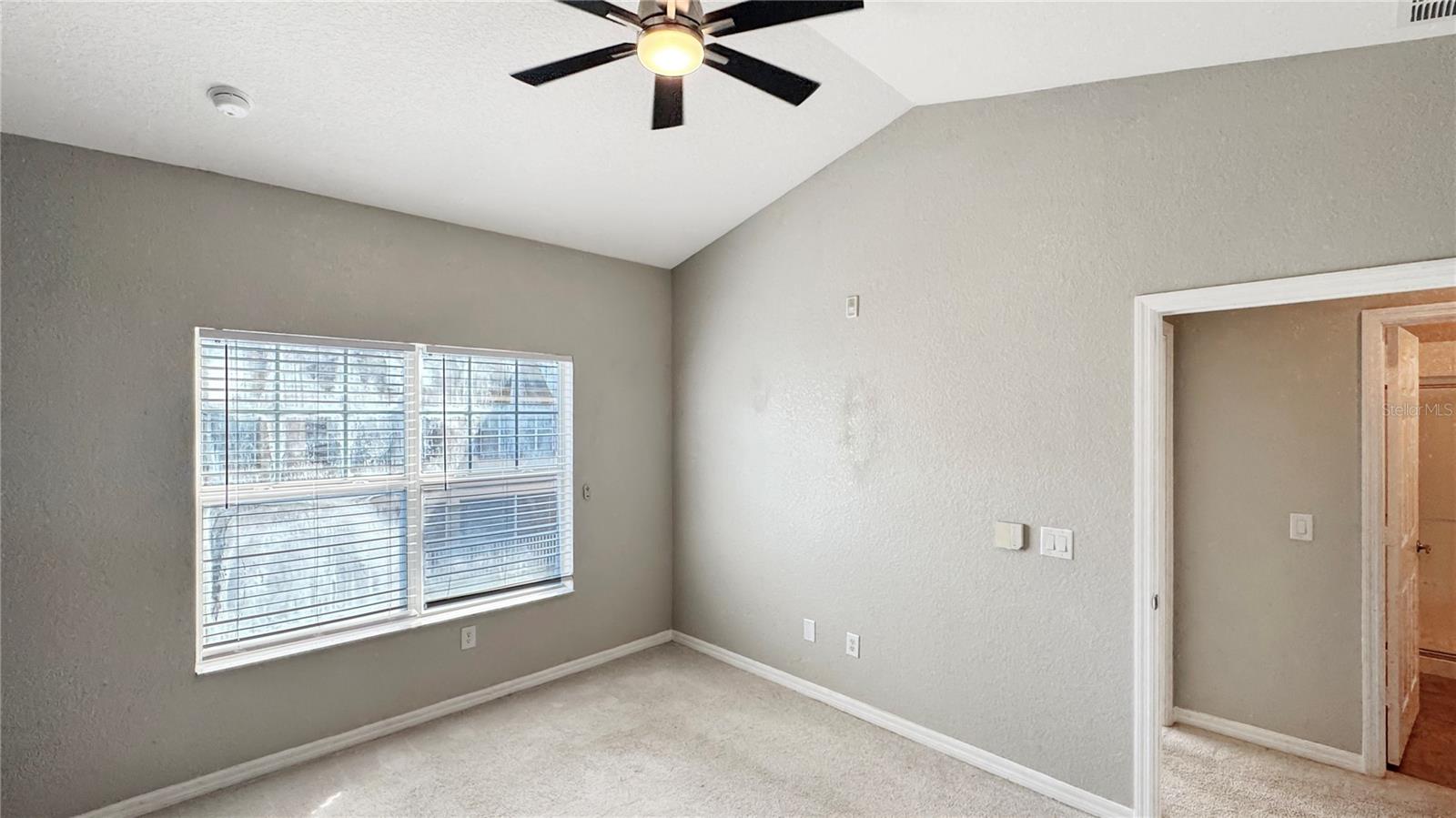 Image 16 of 20 For 2352 Grand Central Parkway 18