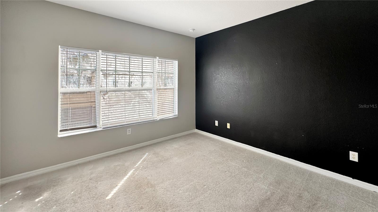 Image 19 of 20 For 2352 Grand Central Parkway 18