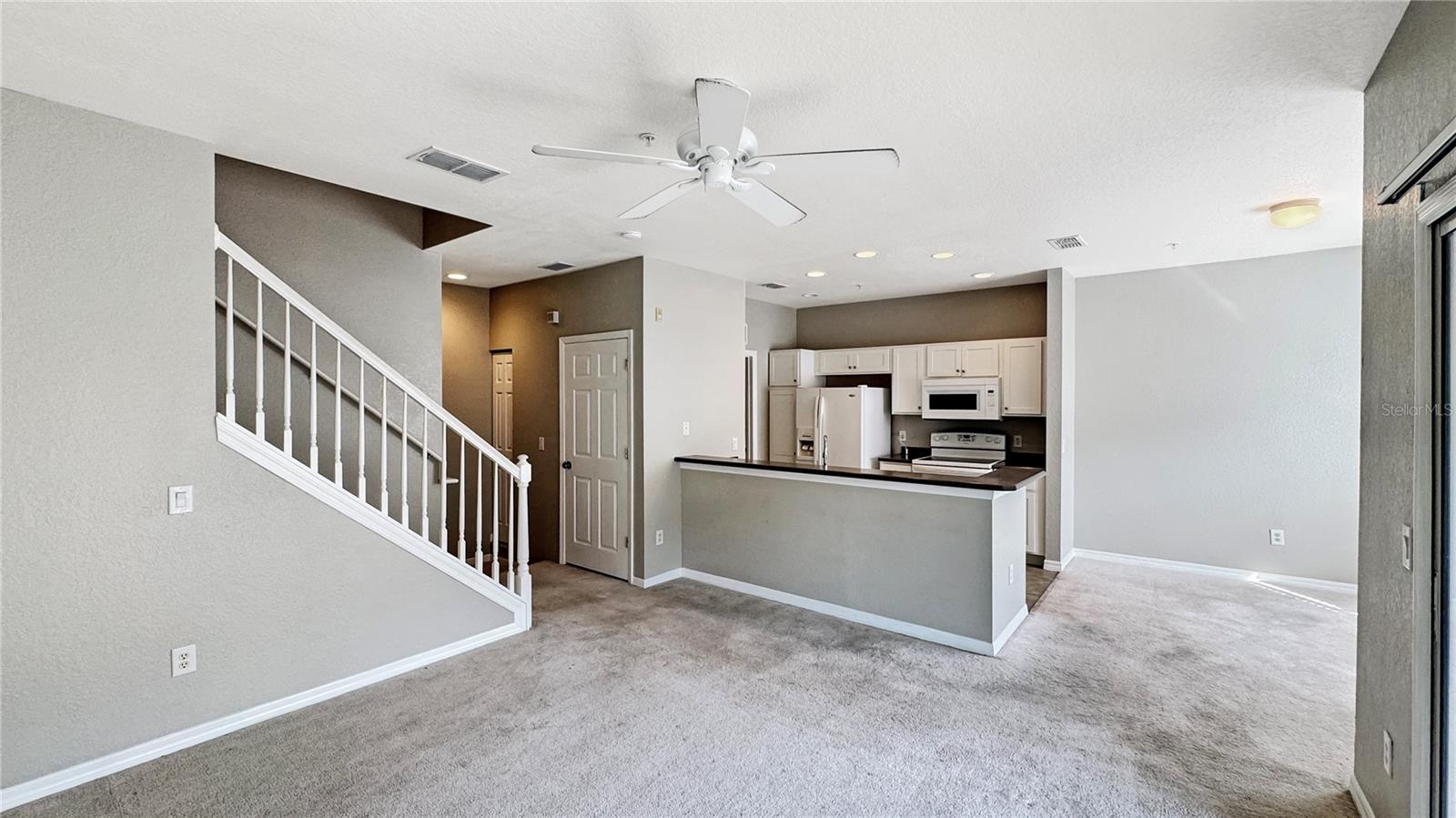 Image 4 of 20 For 2352 Grand Central Parkway 18