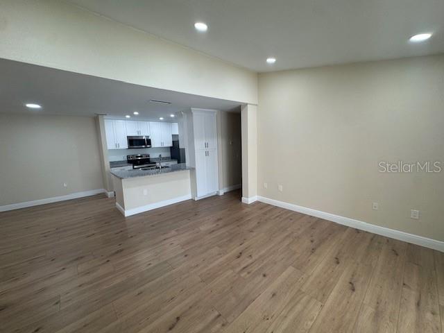 Image 14 of 24 For 9481 Highland Oak Drive 306