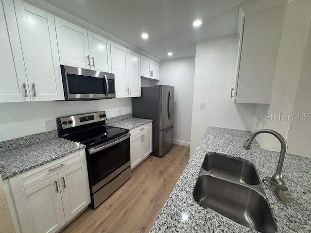 Image 8 of 24 For 9481 Highland Oak Drive 306